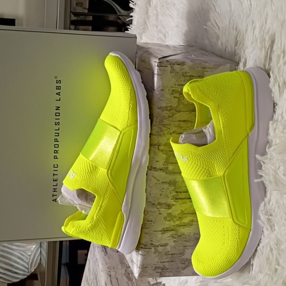 APL Athletic Propulsion Labs Techloom Bliss Unisex, Energy Men's Sneakers 11.5